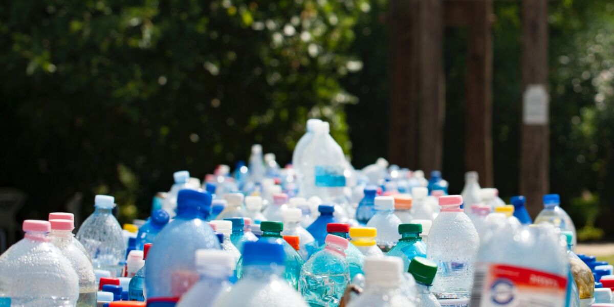 pexels-mali-maeder-802221 Inquinamento da plastica di origine fossile