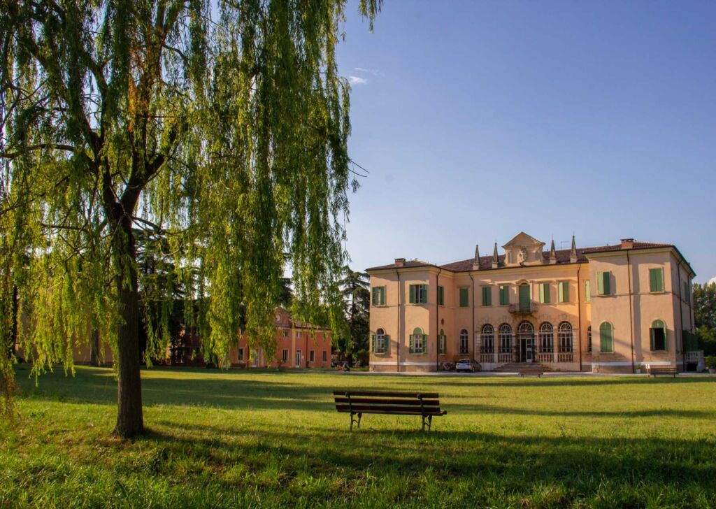 Per rispondere a questa domanda l’Academy di Villa Buri di Verona propone un corso di formazione rivolto alle imprese con due moduli in programma il 28 settembre e il 27 ottobre