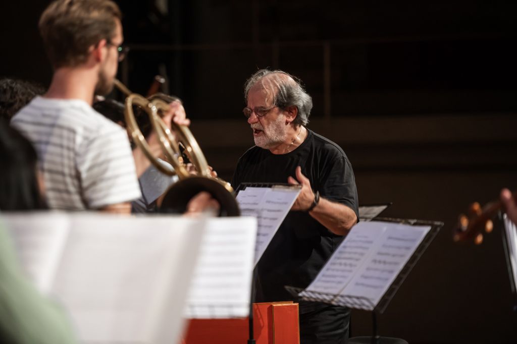 L’orchestra Frau Musika e il Coro del Friuli-Venezia Giulia celebrano l’anniversario con un mini tour che, tra il 5 e l’8 aprile, toccherà Feltre, Verona, Treviso e Vicenza