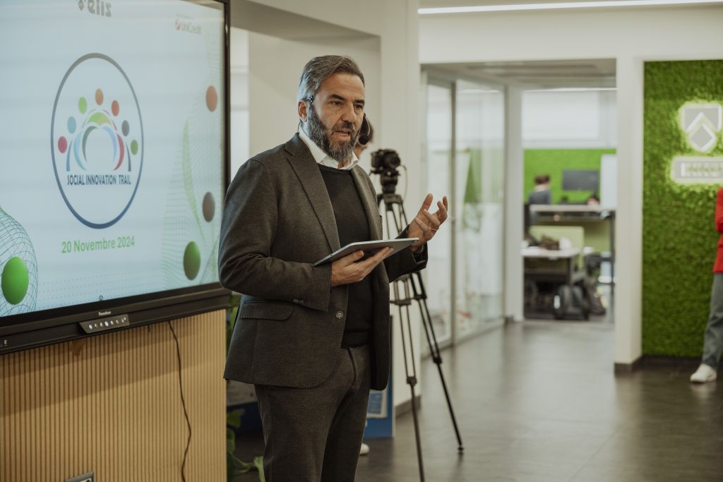 Fino al 7 febbraio gli enti interessati a partecipare possono candidare un progetto a forte impatto sociale e ottenere il supporto tecnologico di cui hanno bisogno per realizzarlo