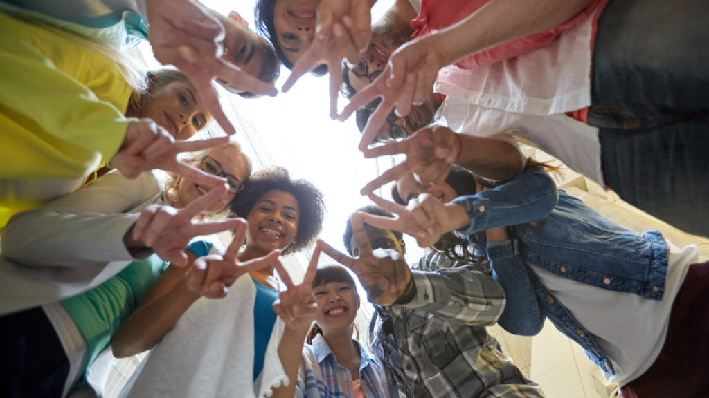 Con il bando Giovani in movimento, Fondazione Cariverona e Fondazione Intercultura sostengono borse di studio per percorsi scolastici all’estero per ragazze e ragazzi di Ancona, Belluno, Mantova, Verona e Vicenza