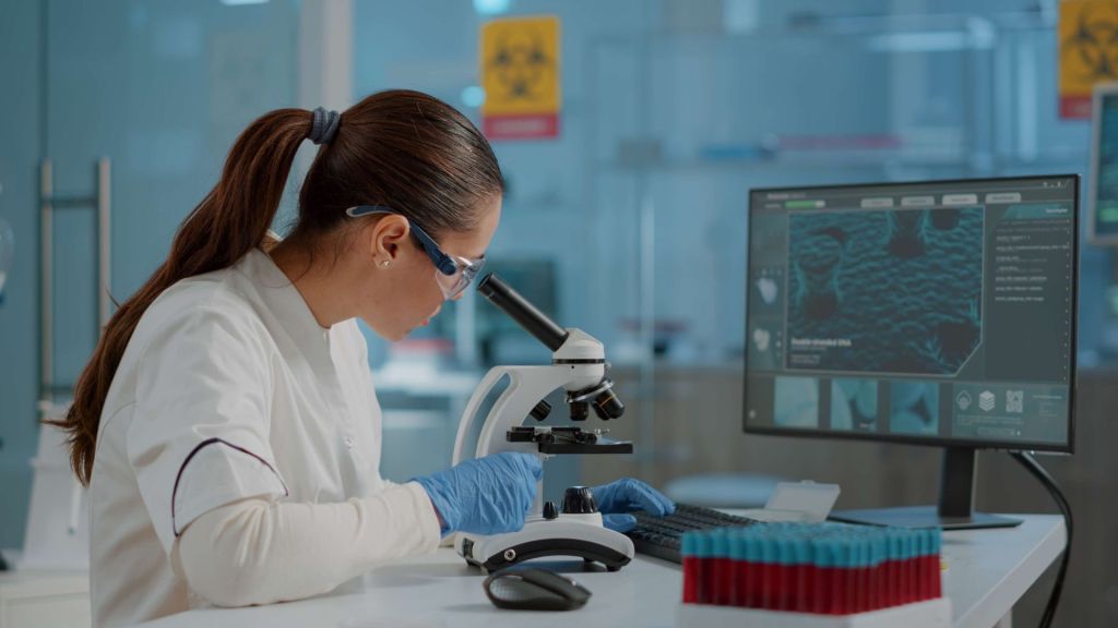 Fondazione Cariverona sostiene 14 progetti su intelligenza artificiale, transizione energetica, PFAS, economia circolare e mobilità elettrica, coinvolgendo università e centri di ricerca del Triveneto e delle Marche e imprese attive nei territori di Verona, Vicenza e Ancona