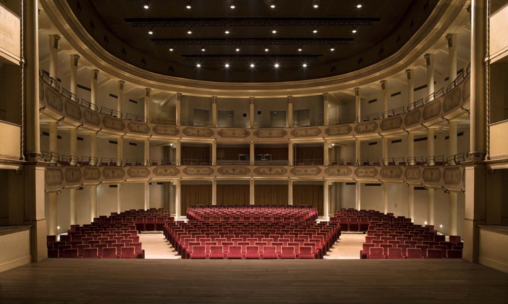 teatro-ristori-interno-1024x614